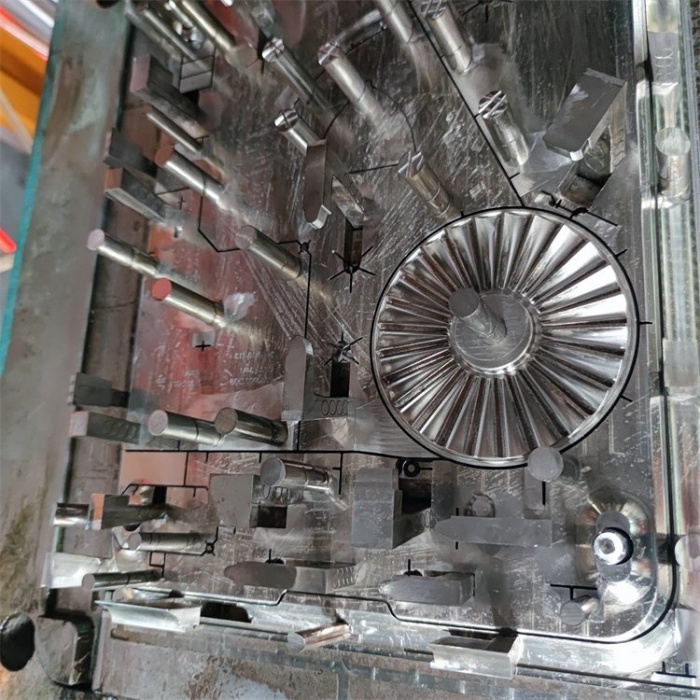 鑄鋁廠 鑄造廠家加工 定（dìng）做鋁合金壓鑄件 翻砂鑄鋁件 壓鑄鋁（lǚ）件