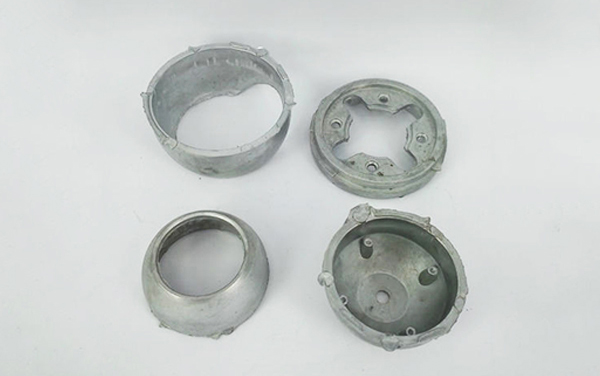 鑄鋁件有哪些的特性介（jiè）紹和清理方法